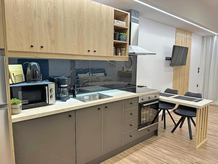 Oasis Luxury Apartments Erétria Extérieur photo